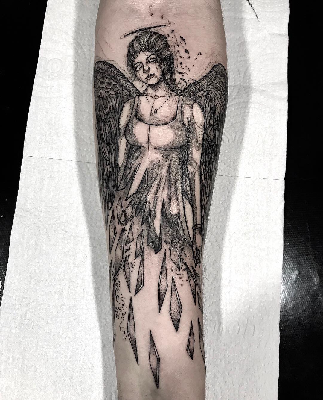 水先生小臂美女天使纹身图案
